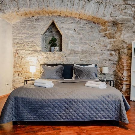 Dream Stay - Old Town City Wall Studio Apartment Reval Exterior foto