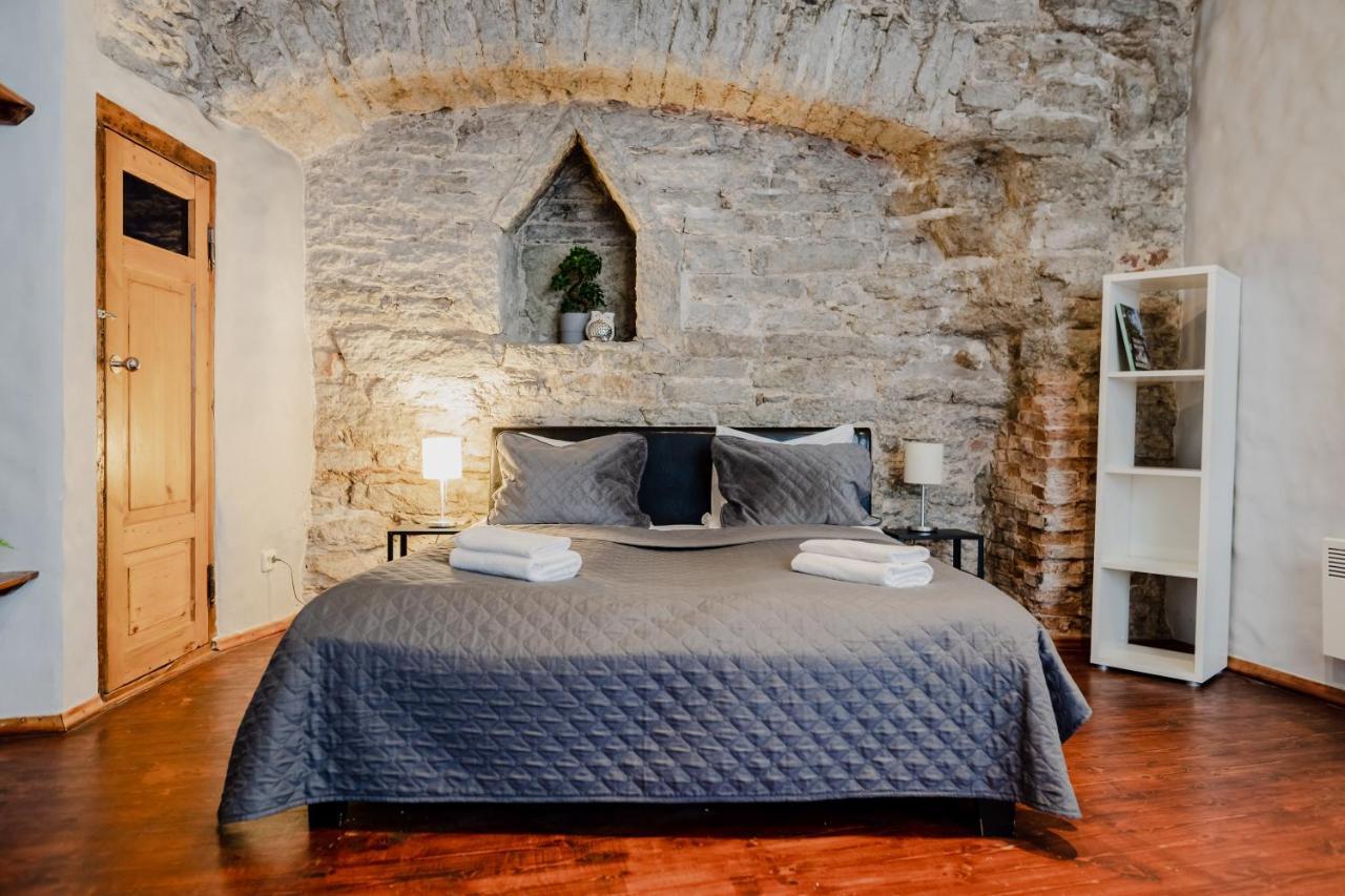 Dream Stay - Old Town City Wall Studio Apartment Reval Exterior foto